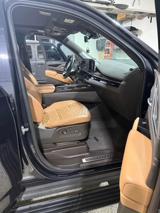 2023 Cadillac Escalade 5th Gen - Image 9 of 11