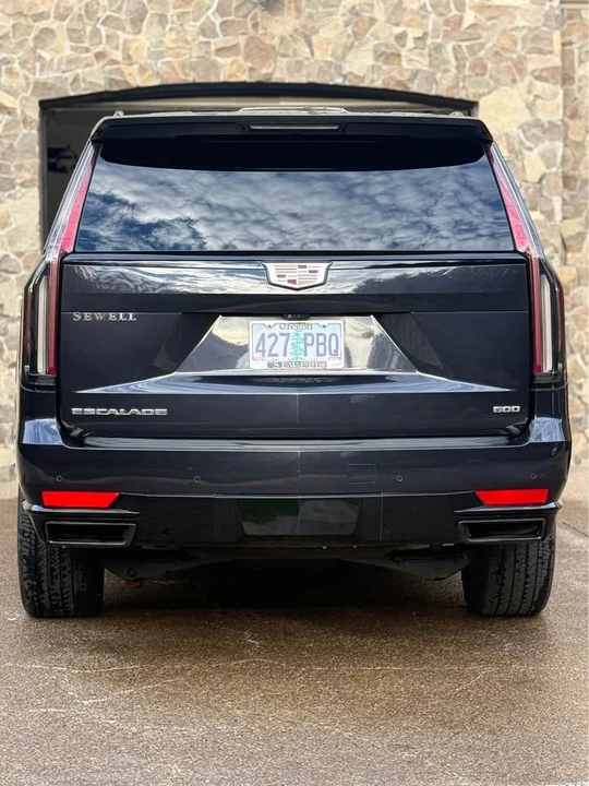 2023 Cadillac Escalade 5th Gen - Image 3 of 11