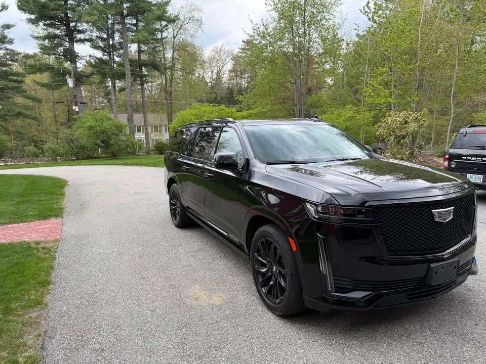 2023 Cadillac Escalade 5th Gen - Image 4 of 11