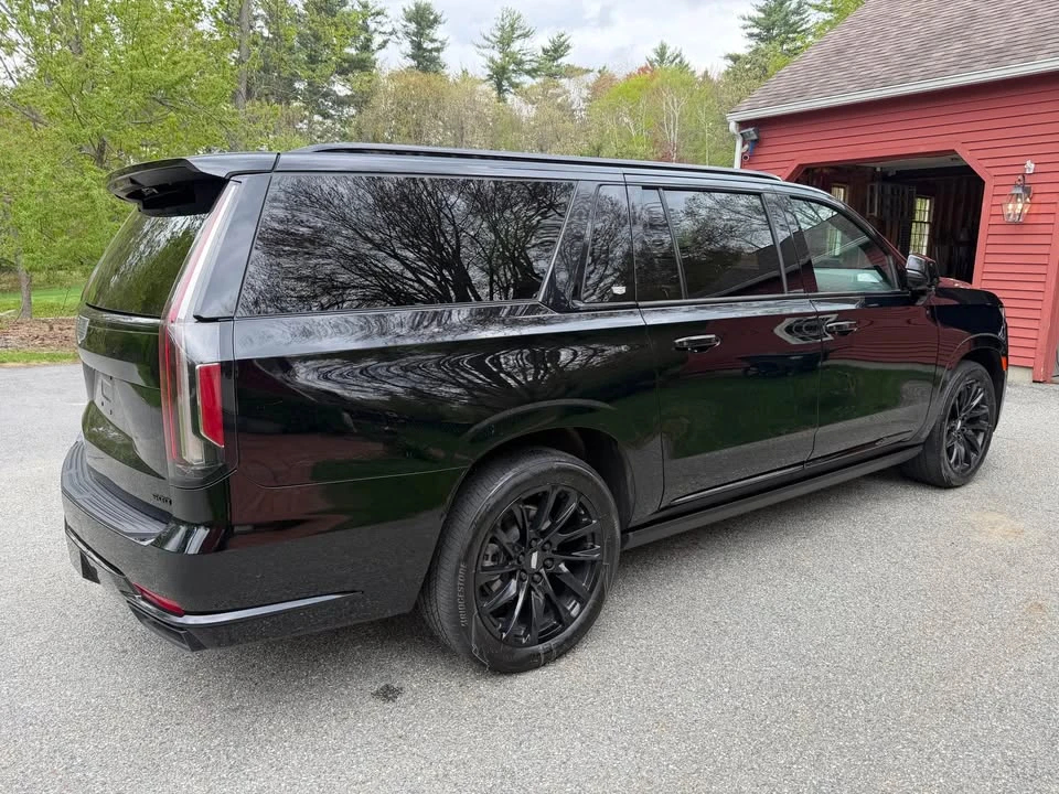 2023 Cadillac Escalade 5th Gen - Image 3 of 11