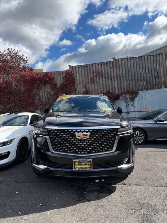 2023 Cadillac Escalade 5th Gen - Image 2 of 15