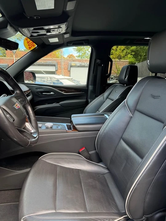 2023 Cadillac Escalade 5th Gen - Image 5 of 15
