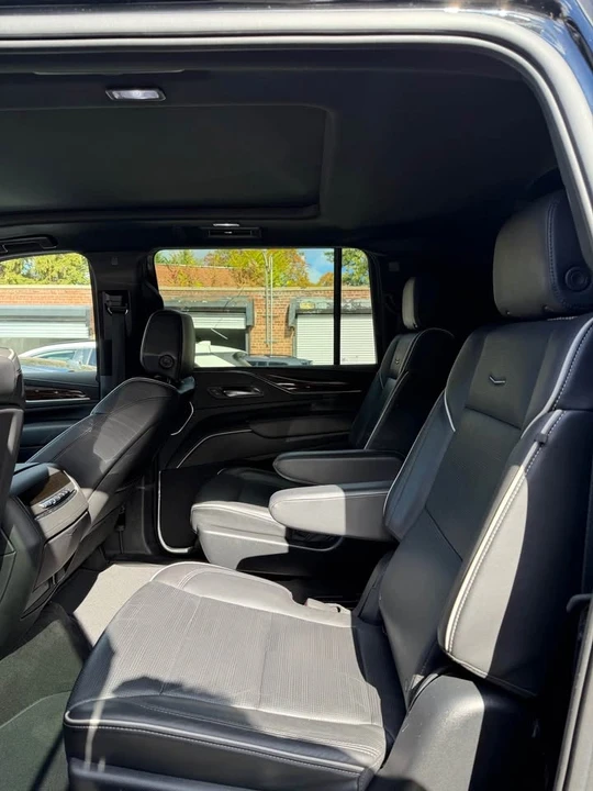 2023 Cadillac Escalade 5th Gen - Image 9 of 15
