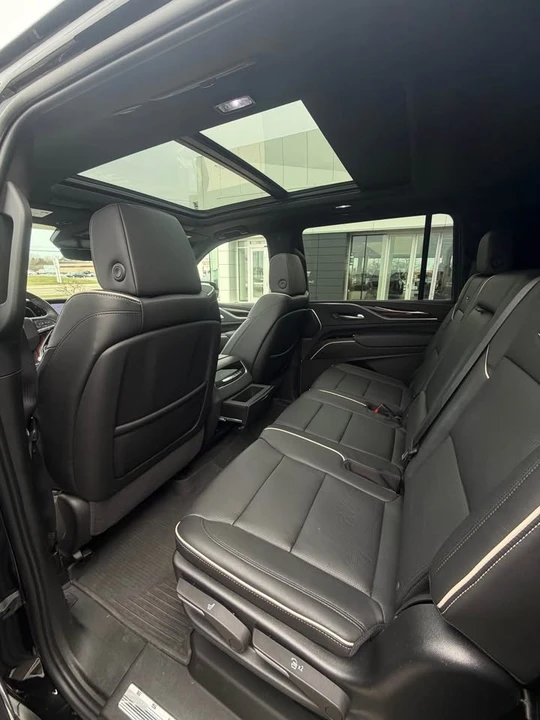 2023 Cadillac Escalade 5th Gen - Image 6 of 7