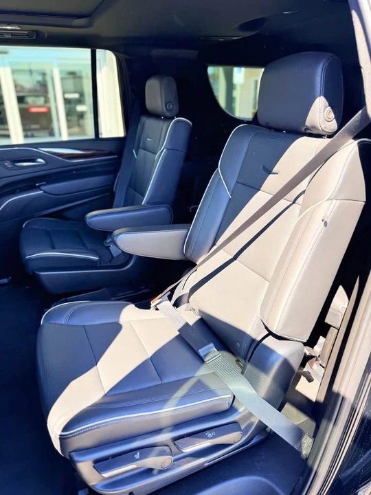 2023 Cadillac Escalade 5th Gen - Image 17 of 20