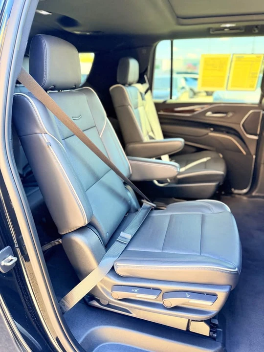 2023 Cadillac Escalade 5th Gen - Image 19 of 20