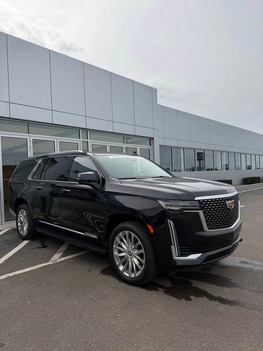 2023 Cadillac Escalade 5th Gen - Image 2 of 7