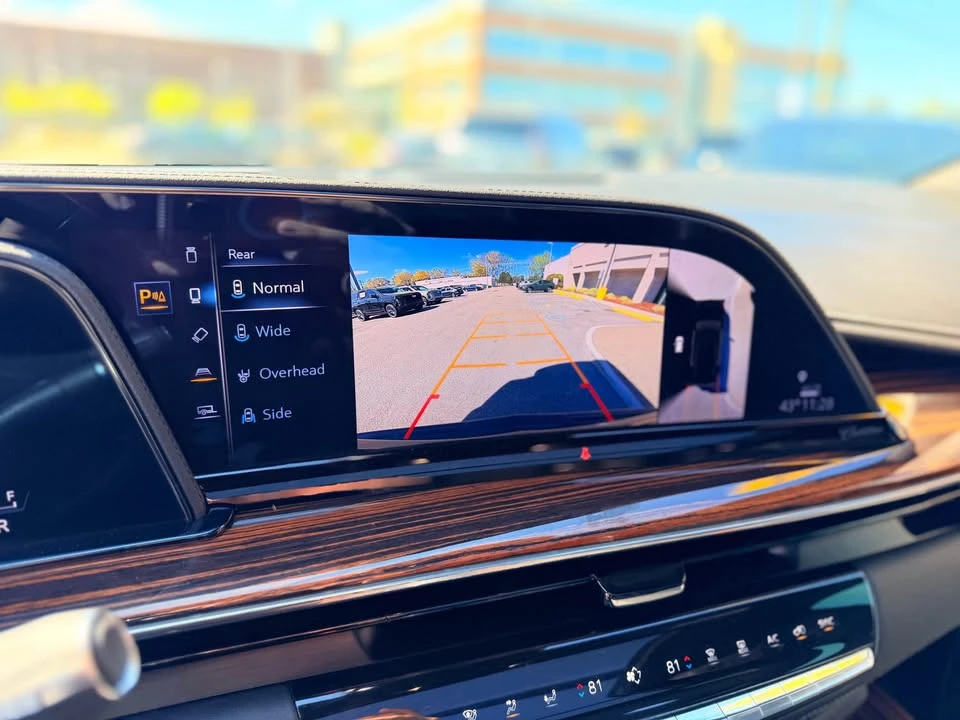 2023 Cadillac Escalade 5th Gen - Image 13 of 20