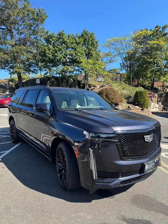 2023 Cadillac Escalade 5th Gen - Image 7 of 19