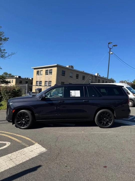 2023 Cadillac Escalade 5th Gen - Image 3 of 19