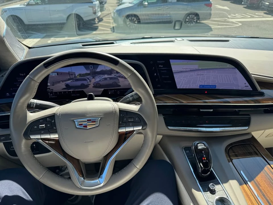 2023 Cadillac Escalade 5th Gen - Image 14 of 19