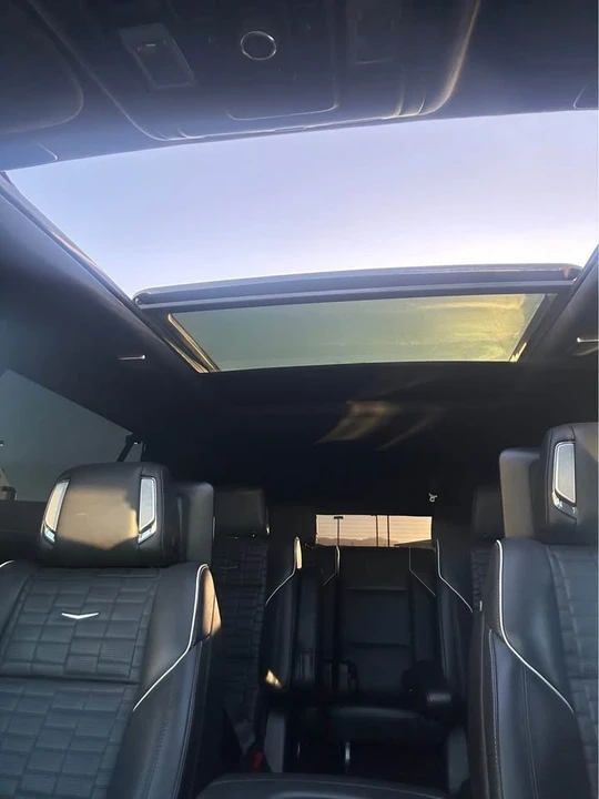 2023 Cadillac Escalade 5th Gen - Image 9 of 16