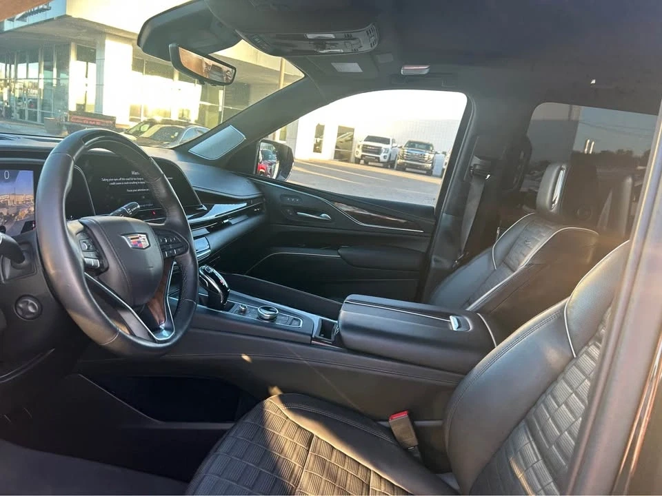 2023 Cadillac Escalade 5th Gen - Image 5 of 16