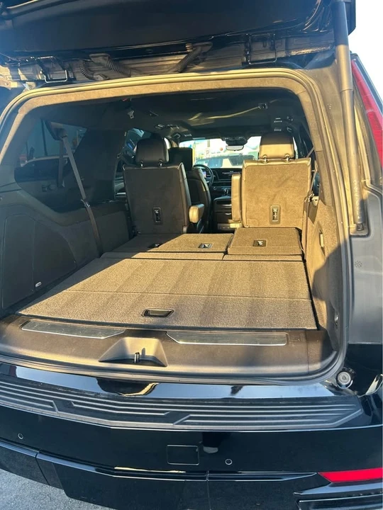 2023 Cadillac Escalade 5th Gen - Image 12 of 16