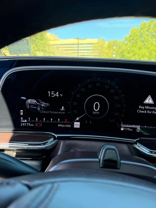 2023 Cadillac Escalade 5th Gen - Image 12 of 19