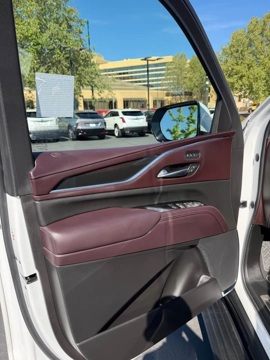 2023 Cadillac Escalade 5th Gen - Image 8 of 19