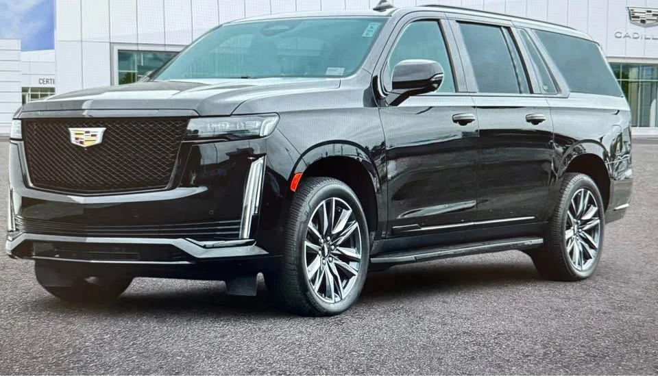 2023 Cadillac Escalade 5th Gen - Image 5 of 10