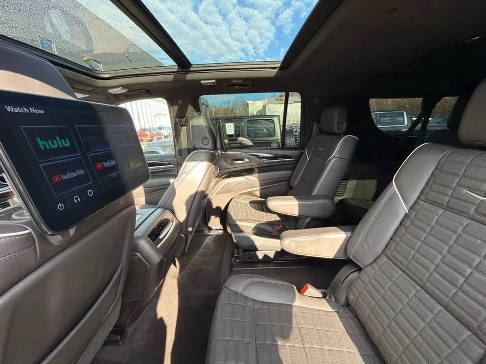 2023 Cadillac Escalade-V 5th Gen - Image 15 of 20