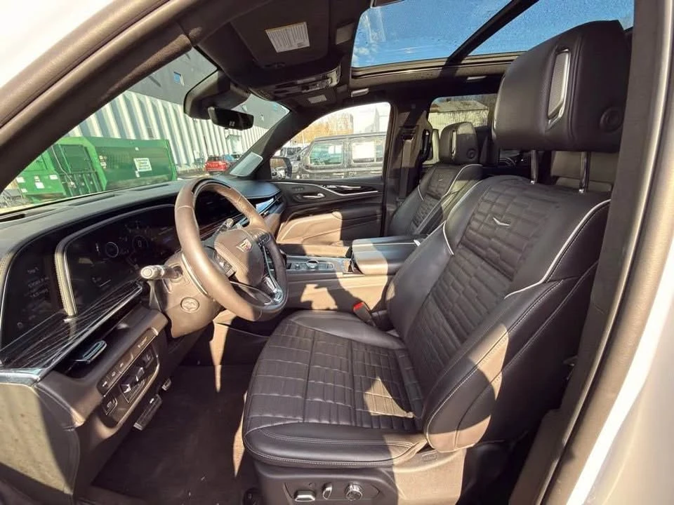 2023 Cadillac Escalade-V 5th Gen - Image 11 of 20