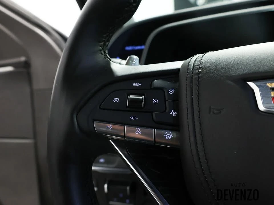 2023 Cadillac Escalade-V 5th Gen - Image 17 of 20