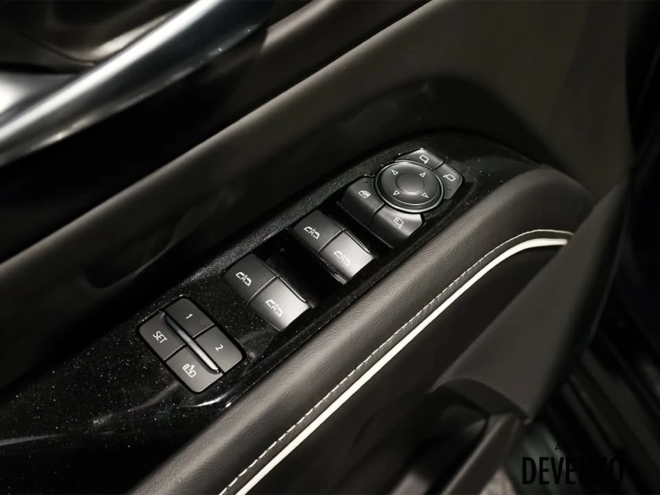 2023 Cadillac Escalade-V 5th Gen - Image 13 of 17