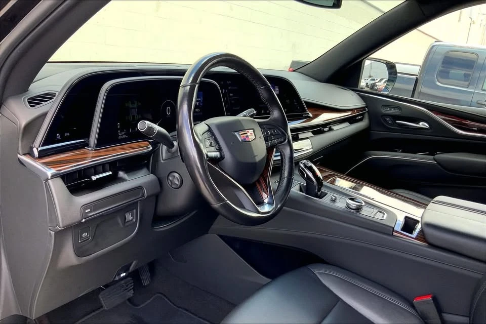 2023 Cadillac Escalade 5th Gen - Image 2 of 9
