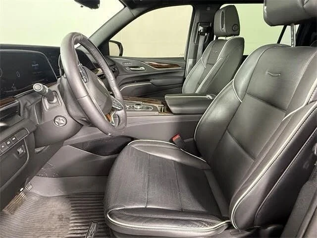 2023 Cadillac Escalade 5th Gen - Image 15 of 19