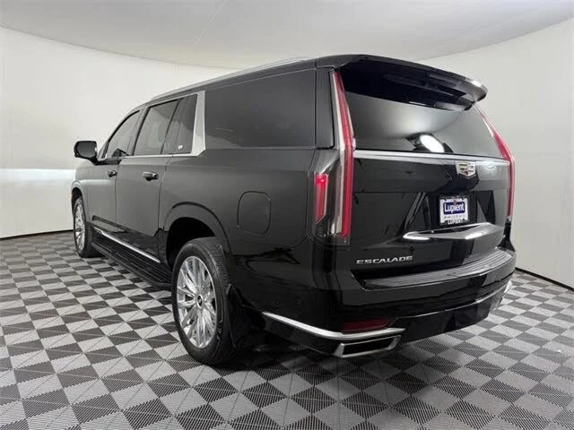 2023 Cadillac Escalade 5th Gen - Image 9 of 19