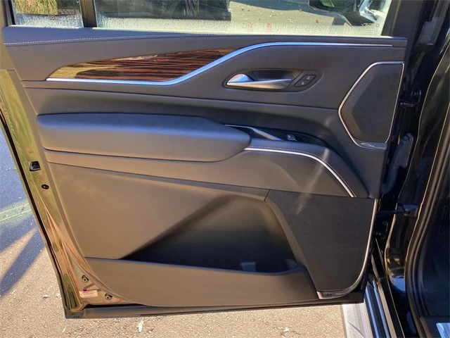 2023 Cadillac Escalade 5th Gen - Image 10 of 18