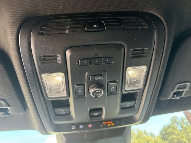2023 Cadillac Escalade 5th Gen - Image 18 of 20