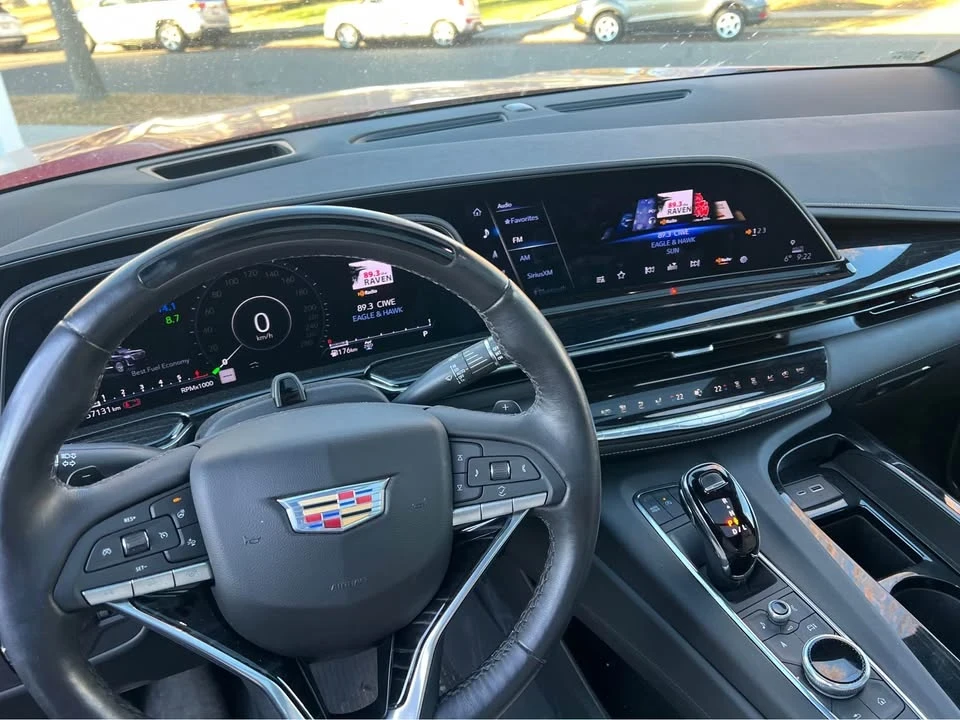 2023 Cadillac Escalade 5th Gen - Image 16 of 17