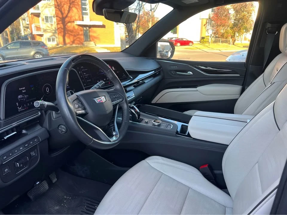 2023 Cadillac Escalade 5th Gen - Image 14 of 17