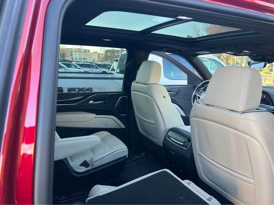 2023 Cadillac Escalade 5th Gen - Image 10 of 17