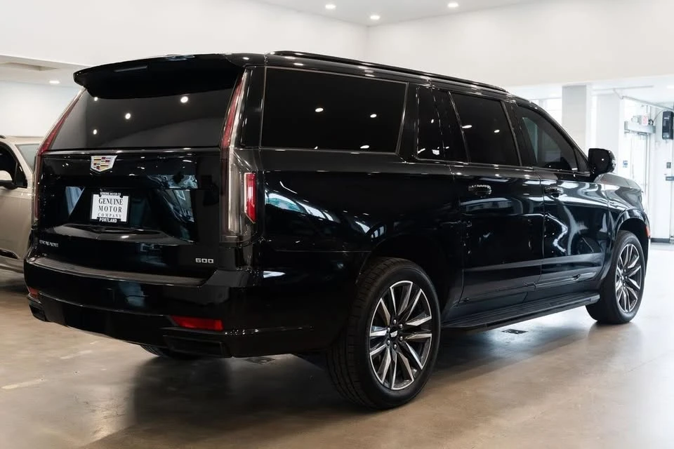2023 Cadillac Escalade 5th Gen - Image 4 of 13