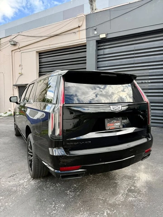 2023 Cadillac Escalade 5th Gen - Image 5 of 9