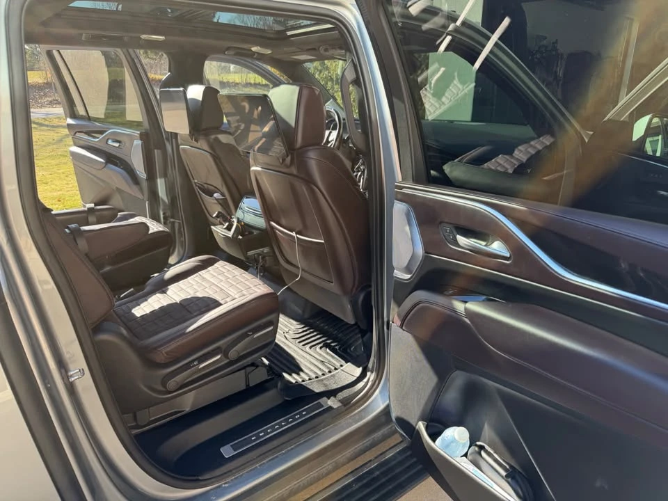 2023 Cadillac Escalade 5th Gen - Image 2 of 12