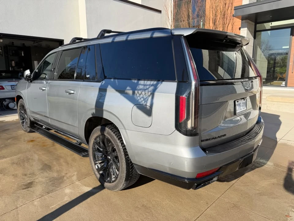 2023 Cadillac Escalade 5th Gen - Image 9 of 12
