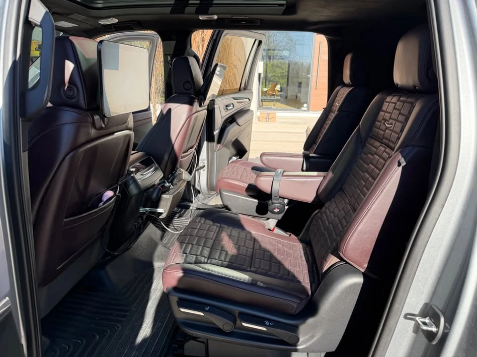 2023 Cadillac Escalade 5th Gen - Image 5 of 12