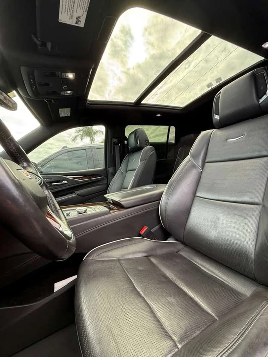 2023 Cadillac Escalade 5th Gen - Image 15 of 18
