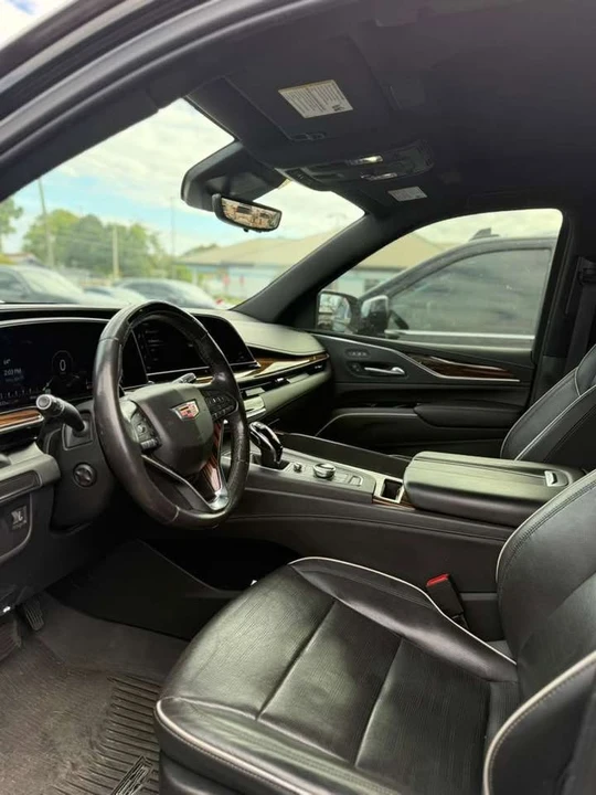 2023 Cadillac Escalade 5th Gen - Image 8 of 18