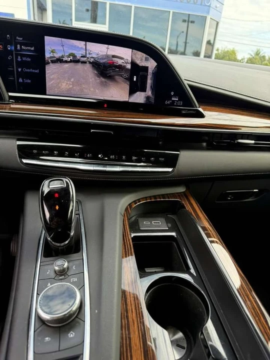 2023 Cadillac Escalade 5th Gen - Image 10 of 18