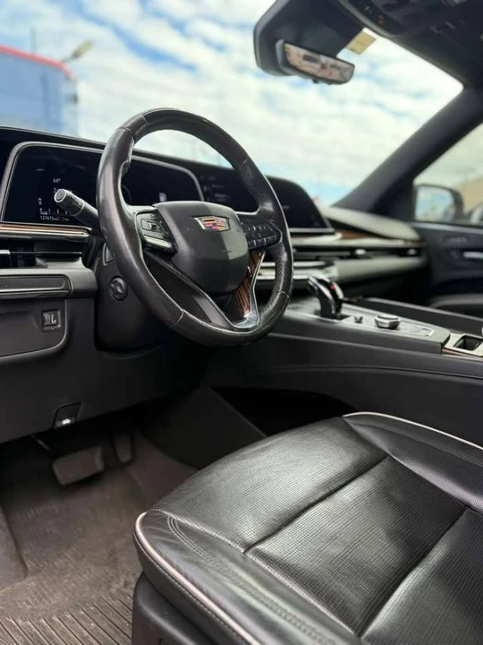 2023 Cadillac Escalade 5th Gen - Image 2 of 18