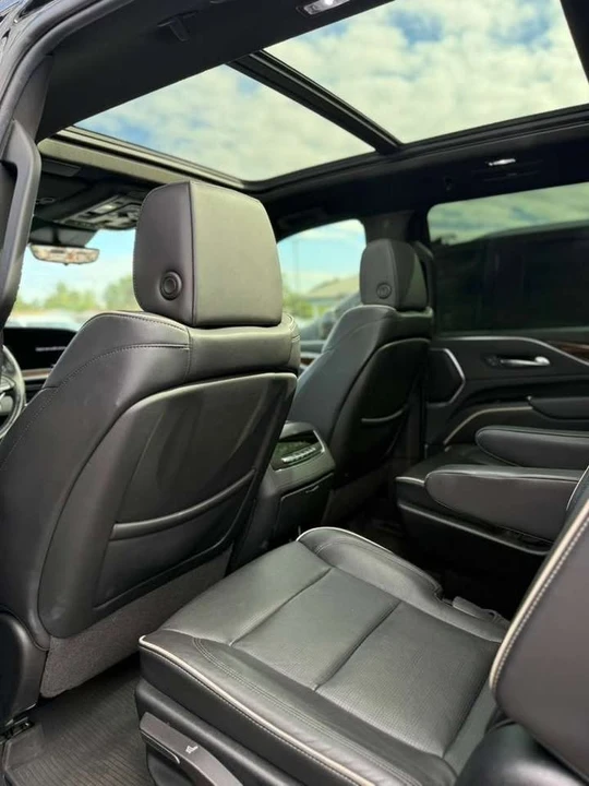 2023 Cadillac Escalade 5th Gen - Image 16 of 18