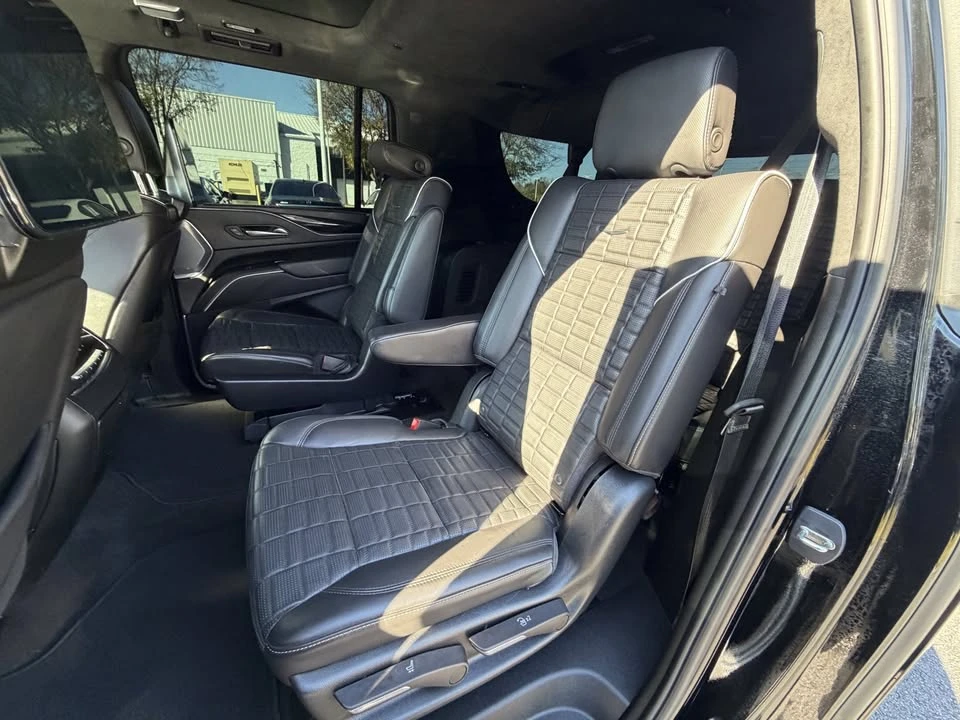 2023 Cadillac Escalade-V 5th Gen - Image 10 of 11