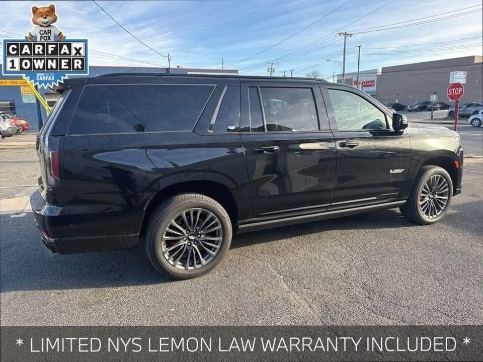 2023 Cadillac Escalade-V 5th Gen - Image 11 of 20