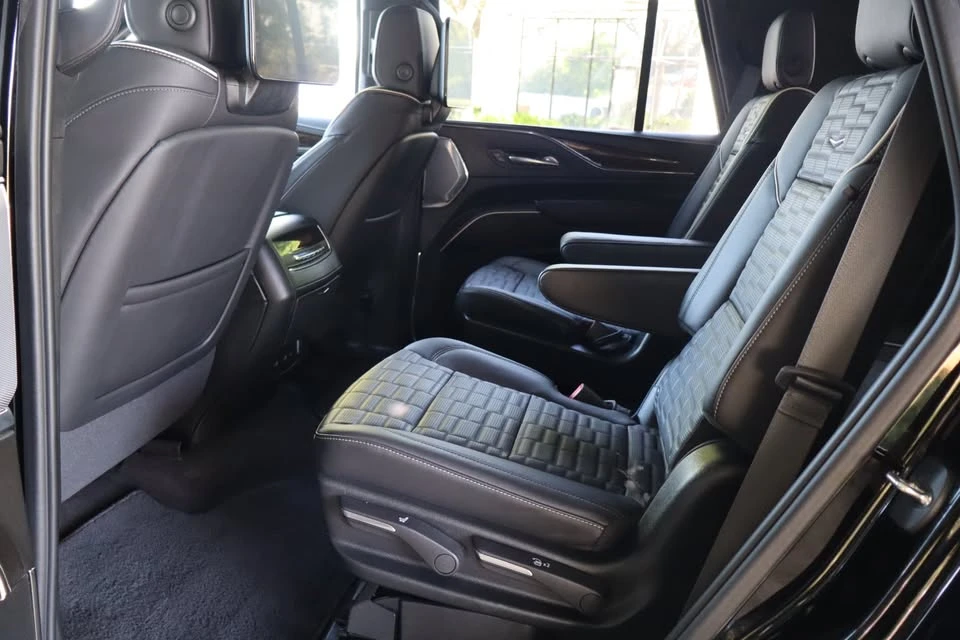 2023 Cadillac Escalade 5th Gen - Image 14 of 20