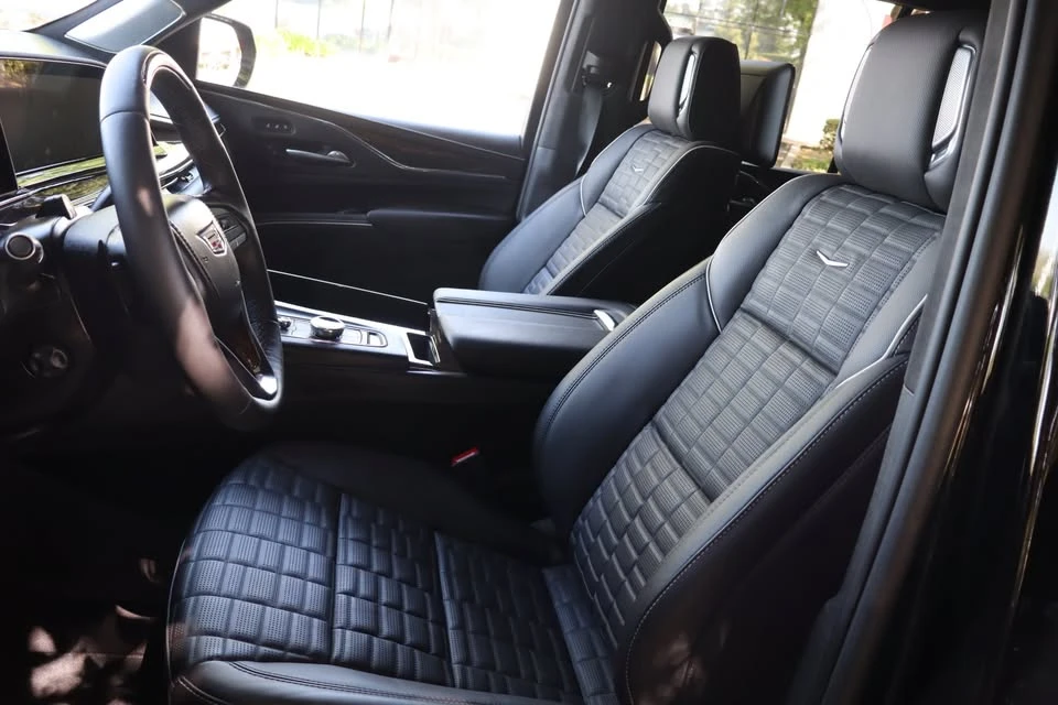 2023 Cadillac Escalade 5th Gen - Image 13 of 20