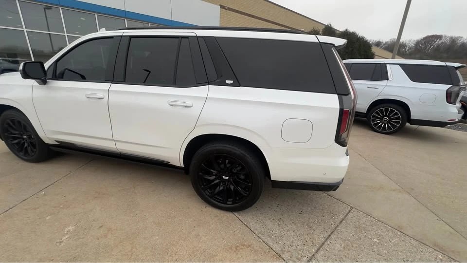 2023 Cadillac Escalade 5th Gen - Image 9 of 13