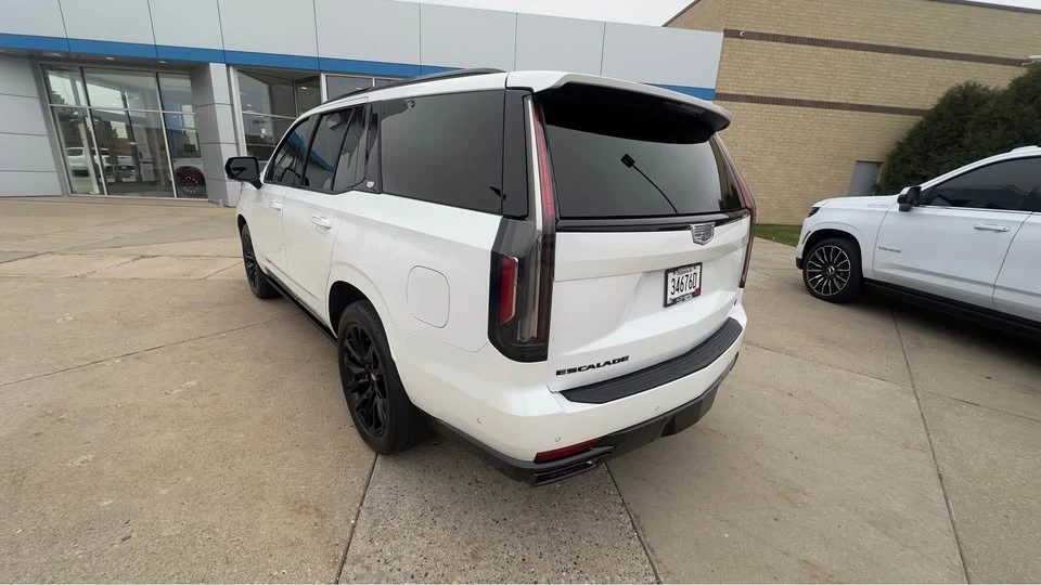 2023 Cadillac Escalade 5th Gen - Image 8 of 13
