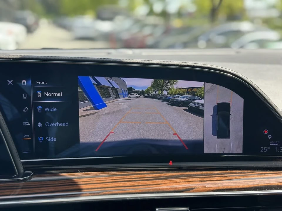 2023 Cadillac Escalade 5th Gen - Image 14 of 20